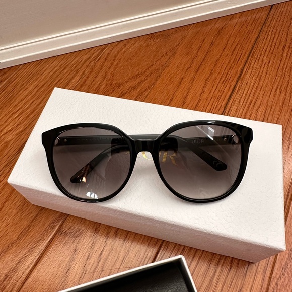 CHRISTIAN DIOR 30MontaigneMini Sunglasses - Picture 10 of 12
